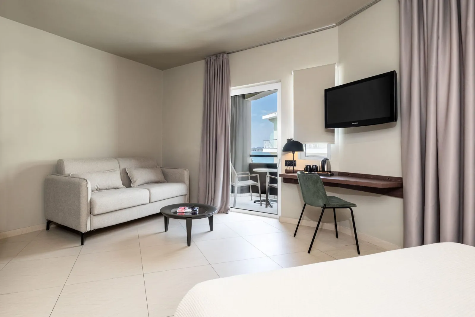 Junior Suite Side Sea View