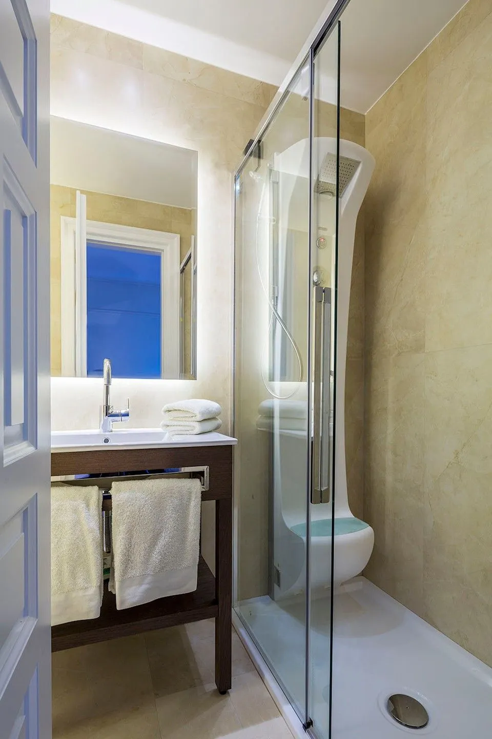 Deluxe Junior Suite