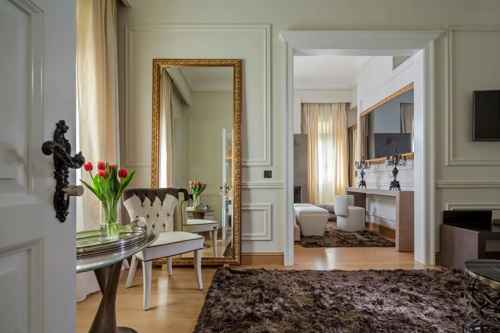 Deluxe Family Room
