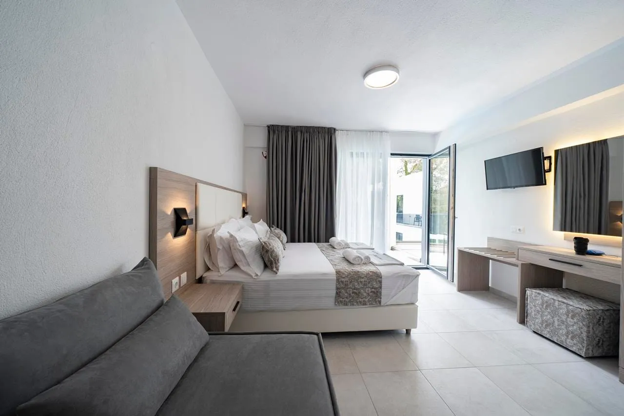 Double Room with Pool View