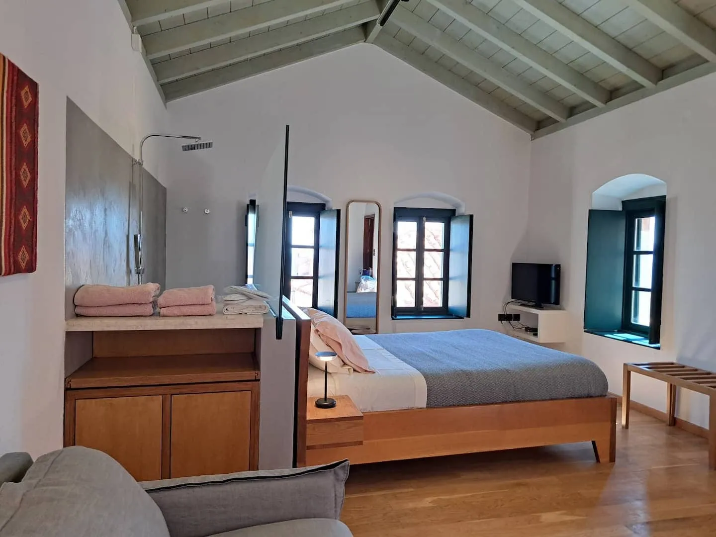 Junior Suite with Open Shower