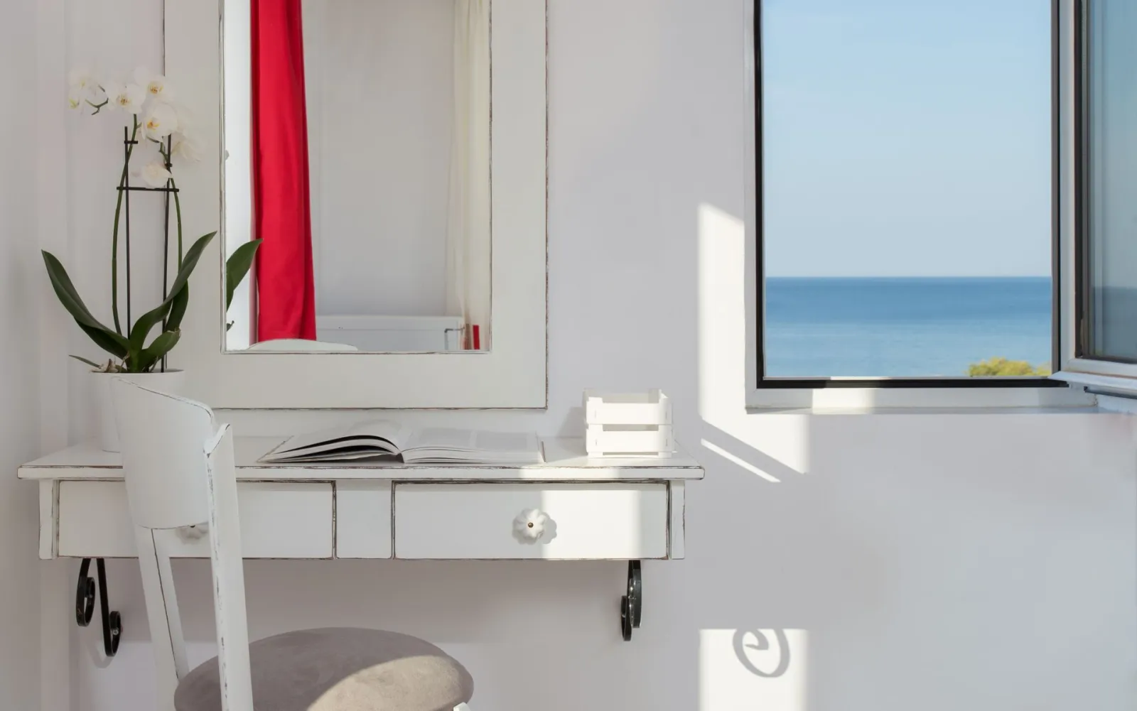 Double or Twin Room Partial Sea View