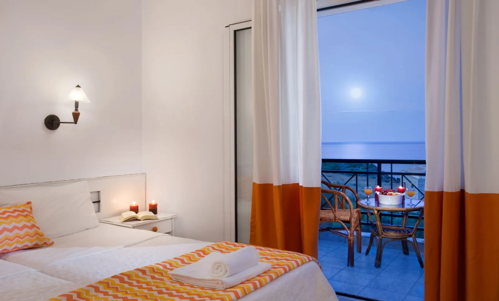 Double or Twin Room with Sea View