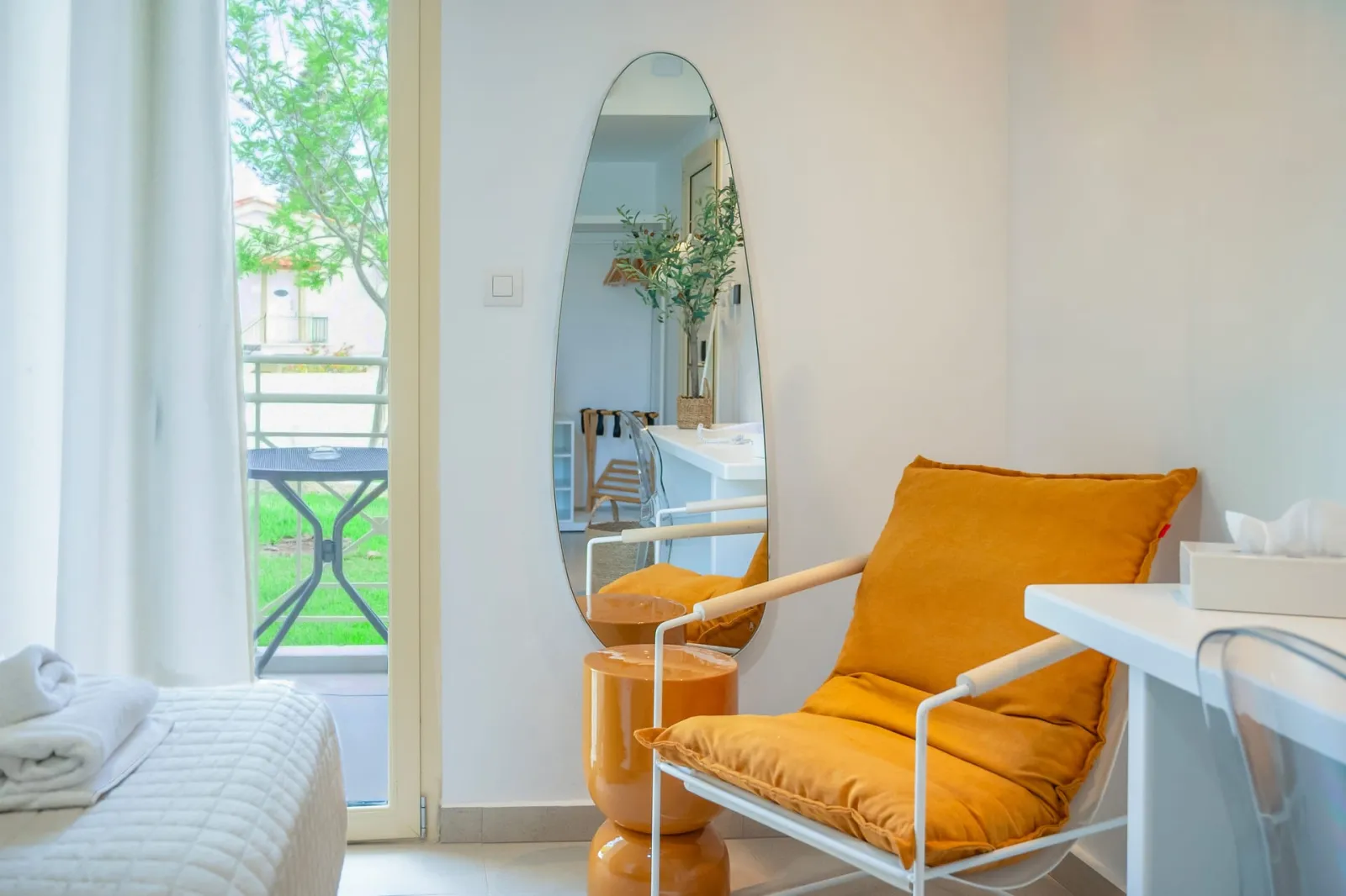 Deluxe Double or Twin with Pool View