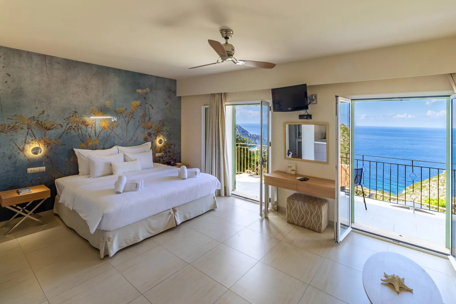Junior Superior Suite | Panoramic Sea View