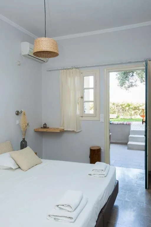 Studio with Garden View