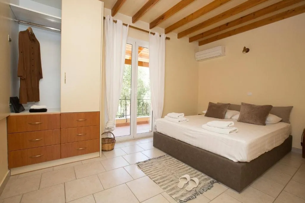 Maisonette with Sea View