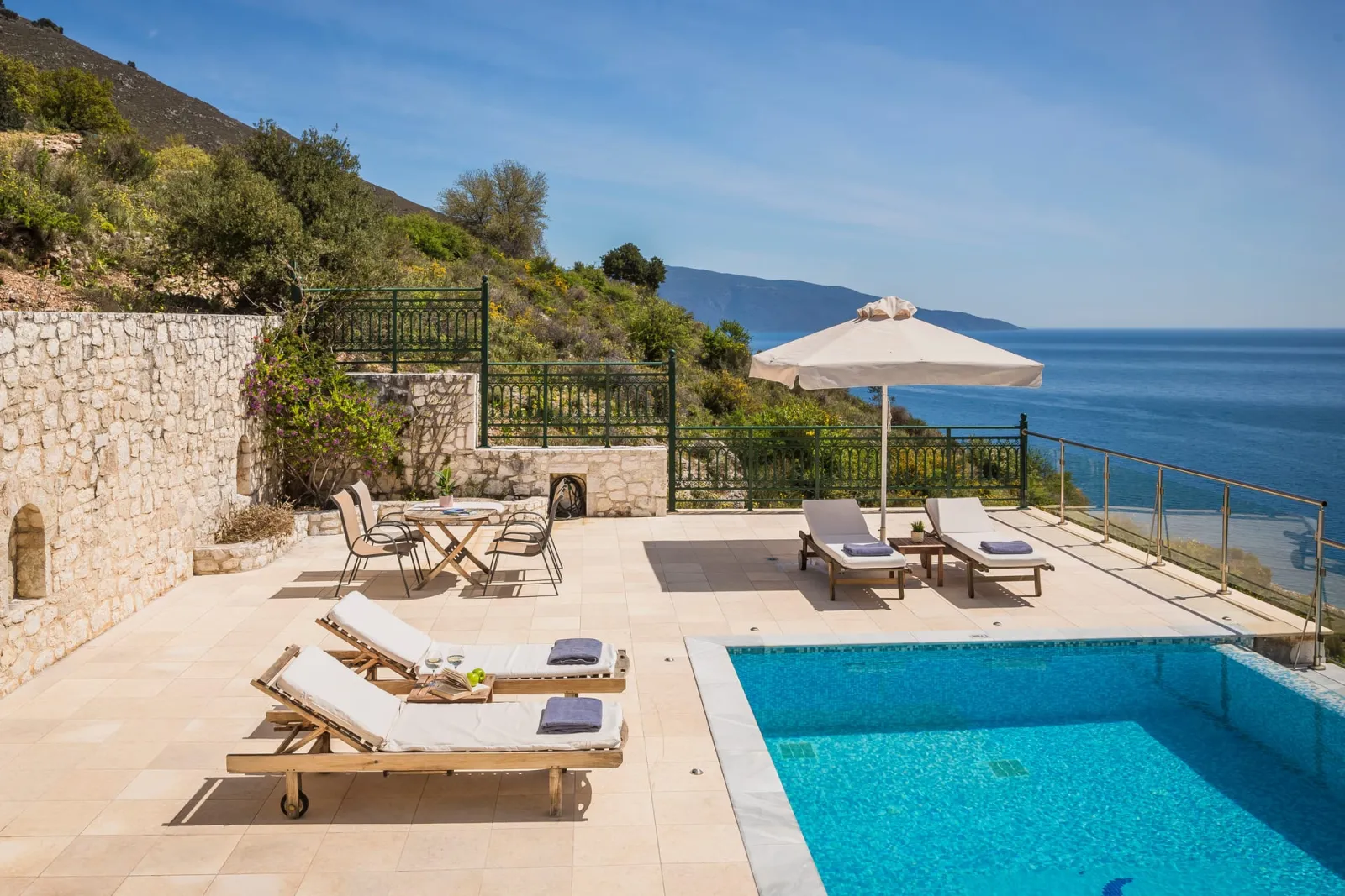 One Bedroom Villa with Private Pool and Sea View