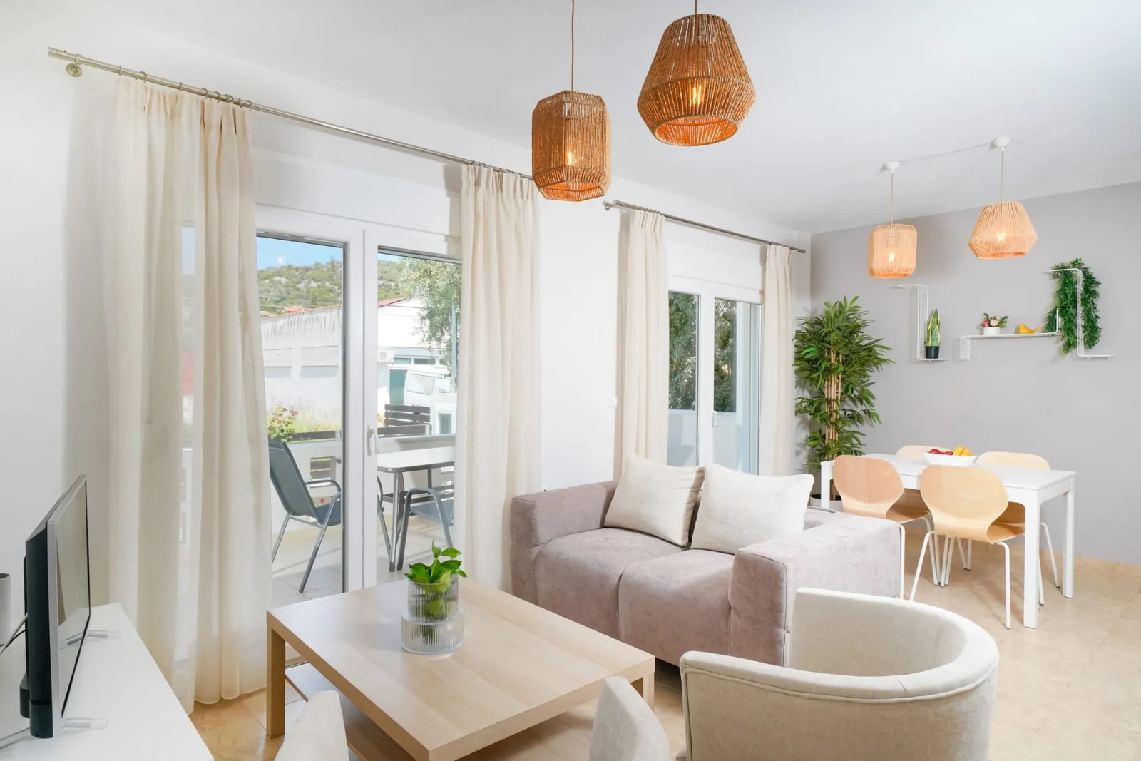 One-bedroom suite | Just 5-minutes drive from our hotel