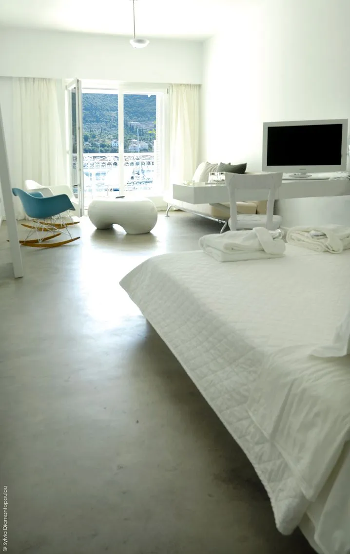 Modern Junior Art Suite