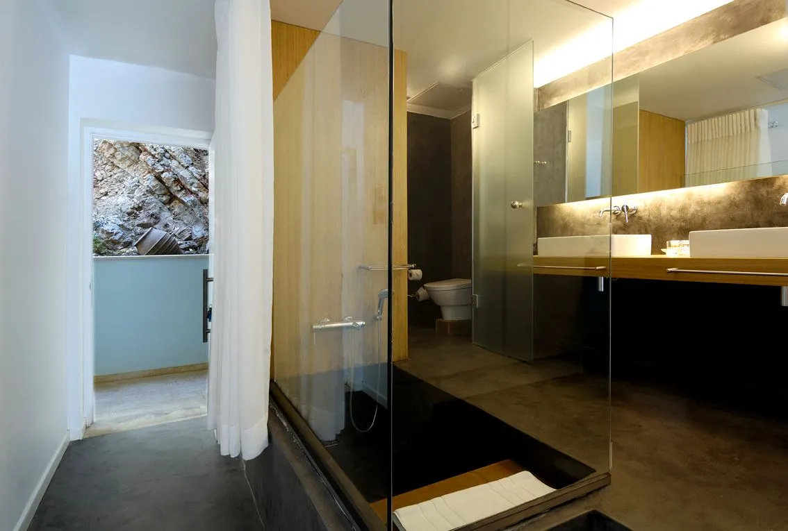 Modern Junior Art Suite