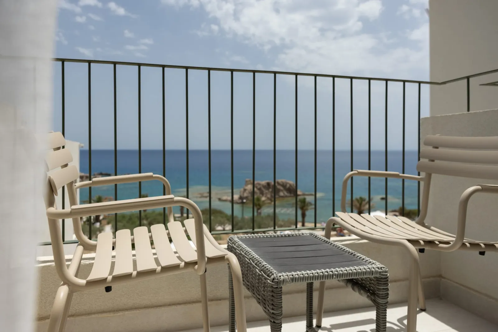 Double or Twin Room with Sea View