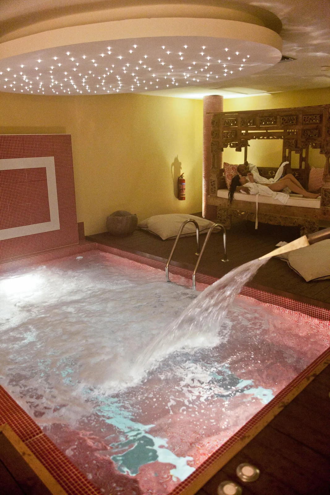 Exclusive Room with Massage &amp; Spa