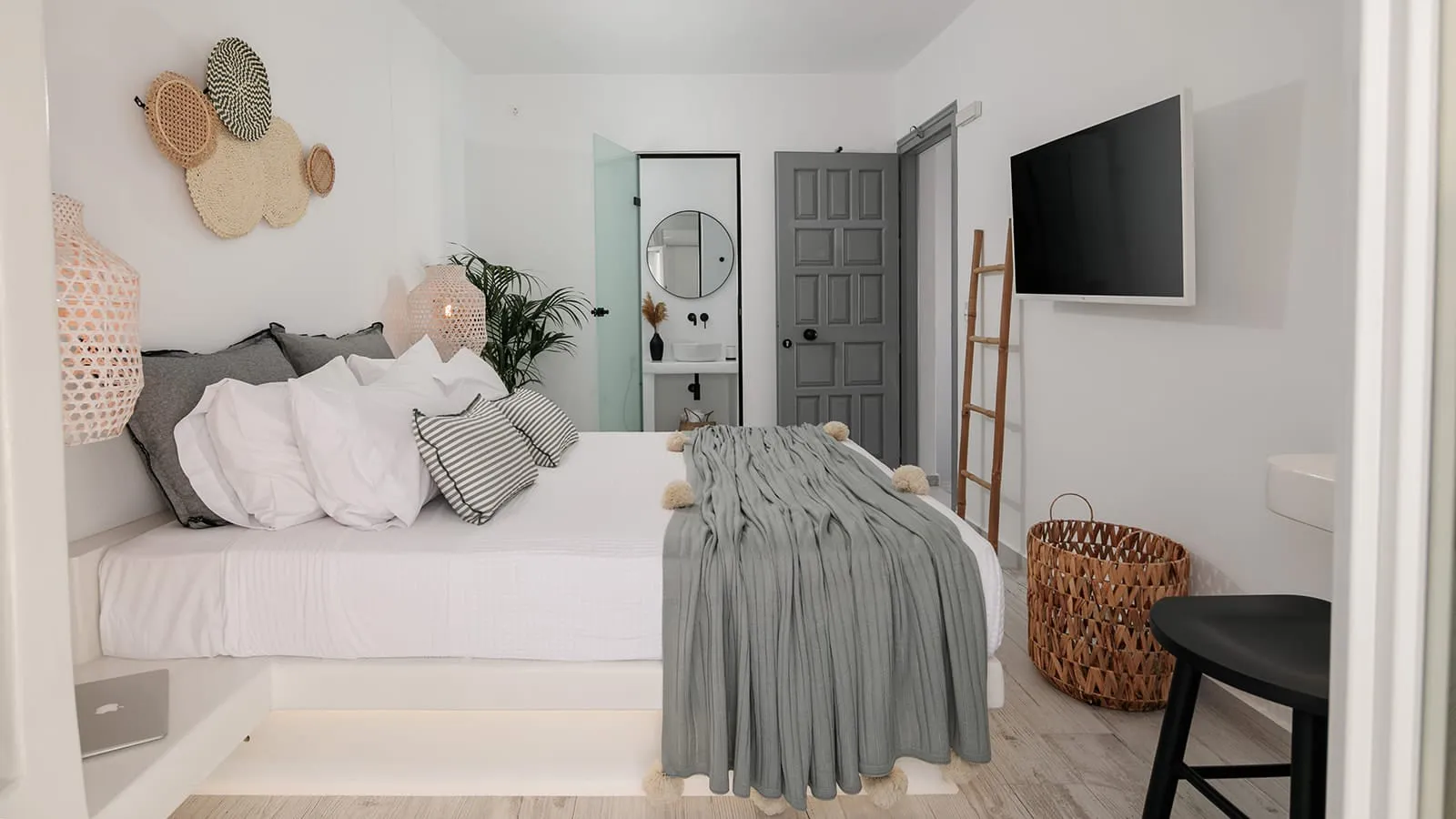 Standard Double Room with Terrace
