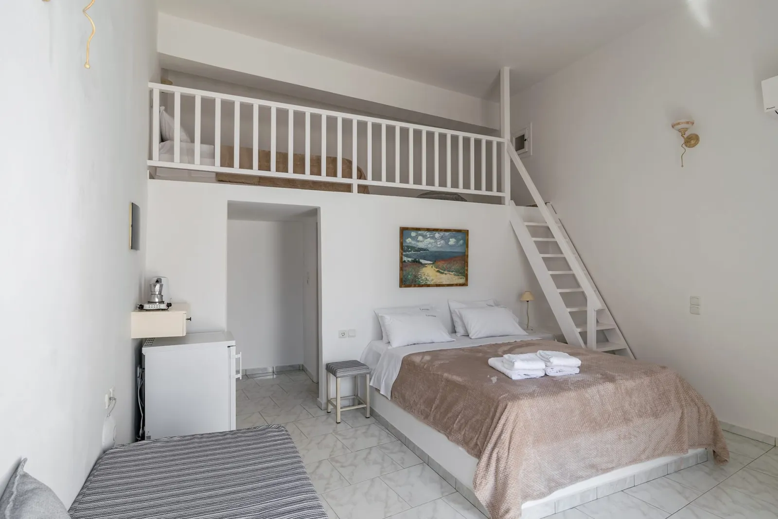 Traditional Room I