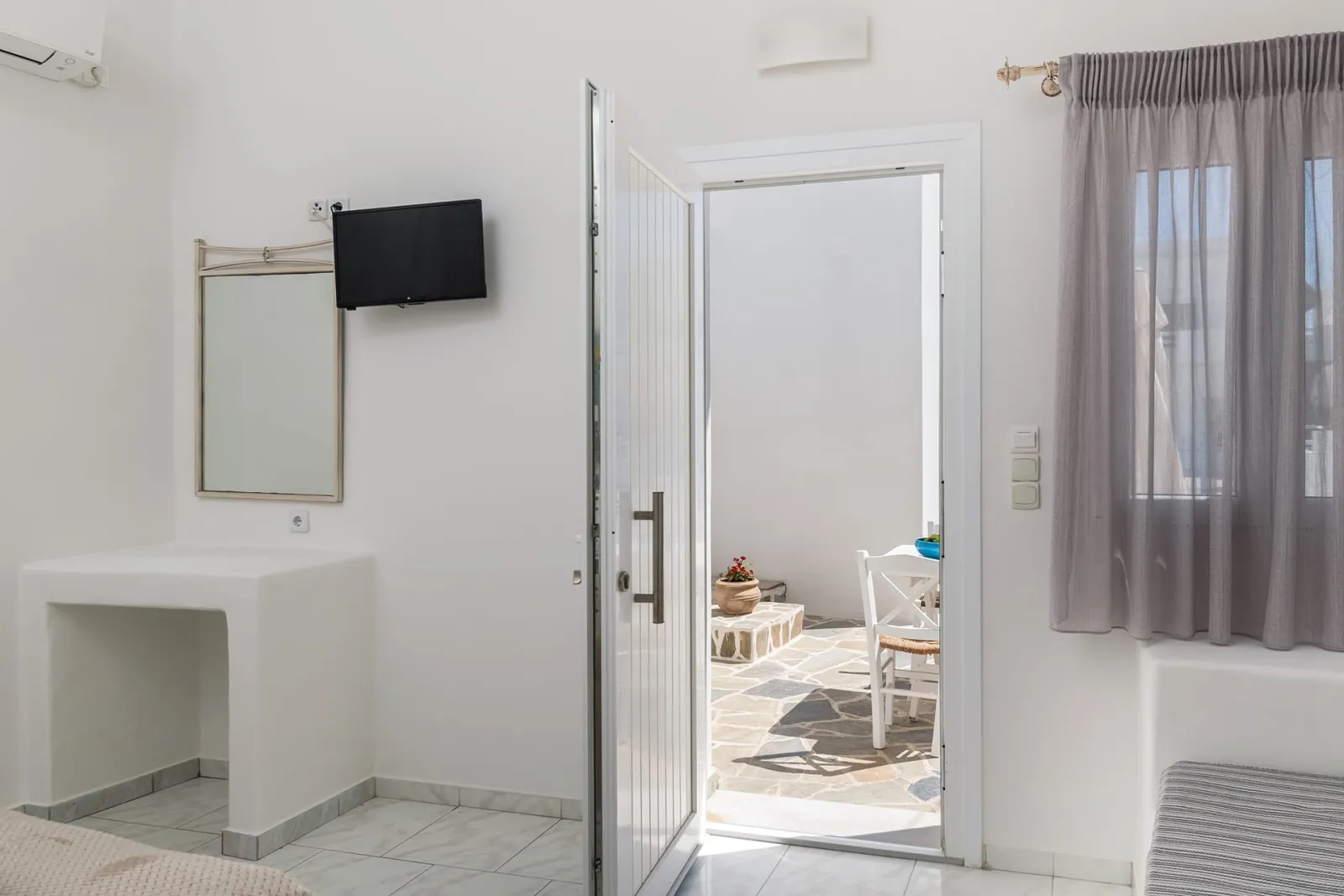 Traditional Room I