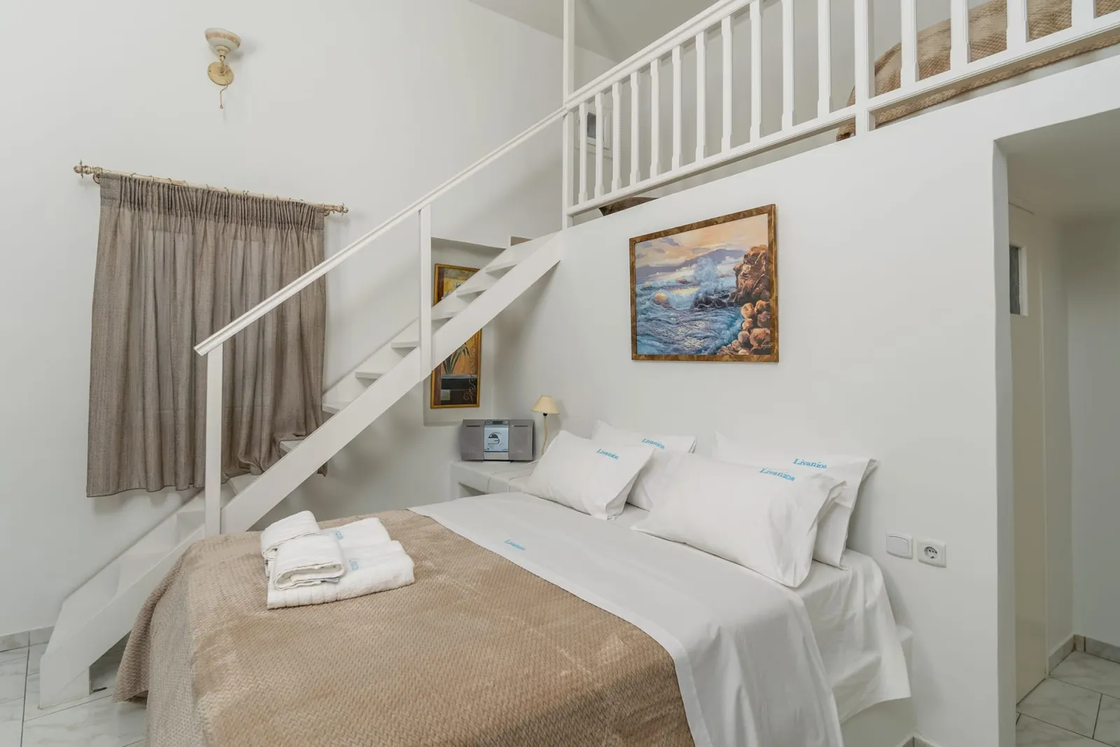 Traditional Room II