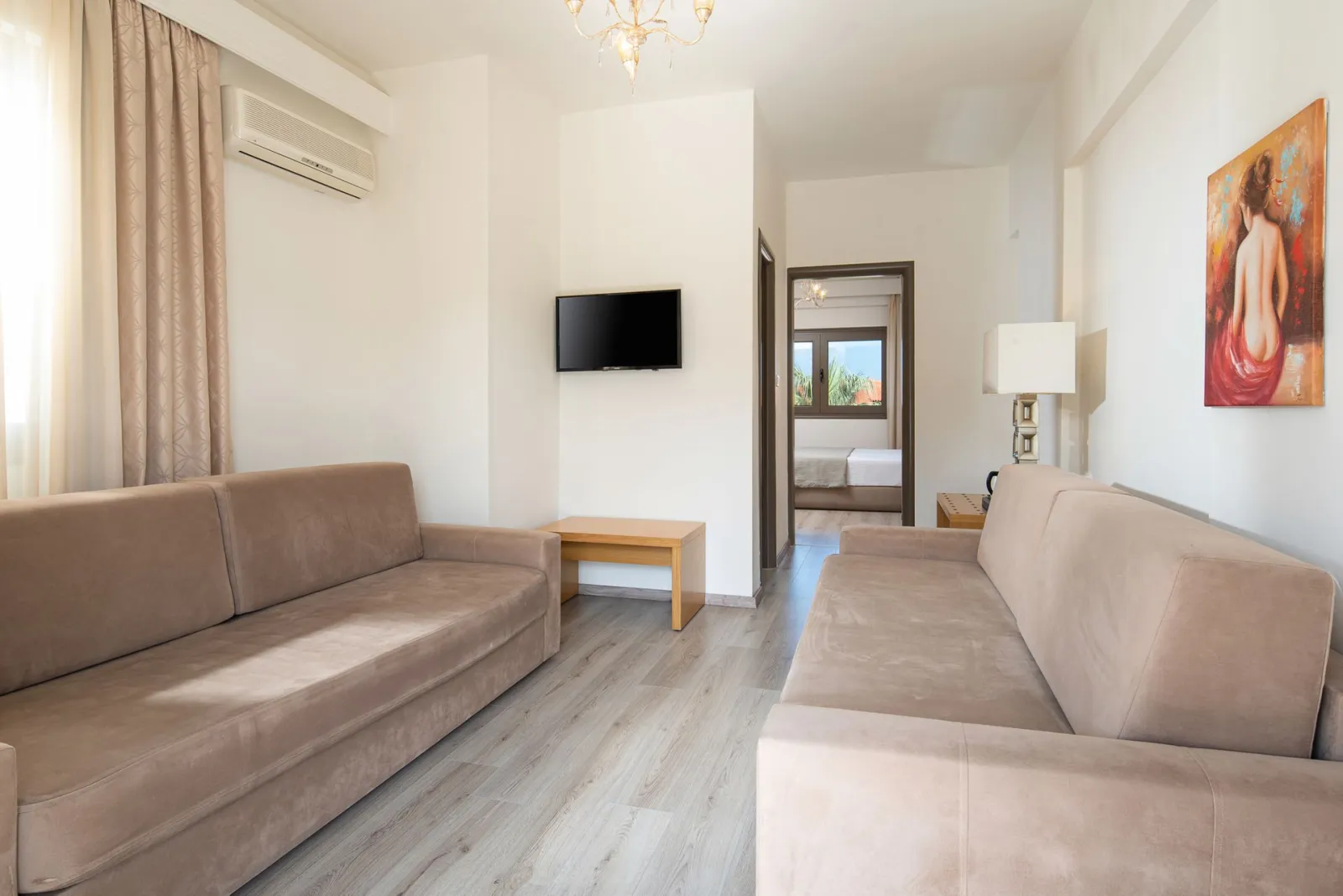 Flegra Palace Family Suite