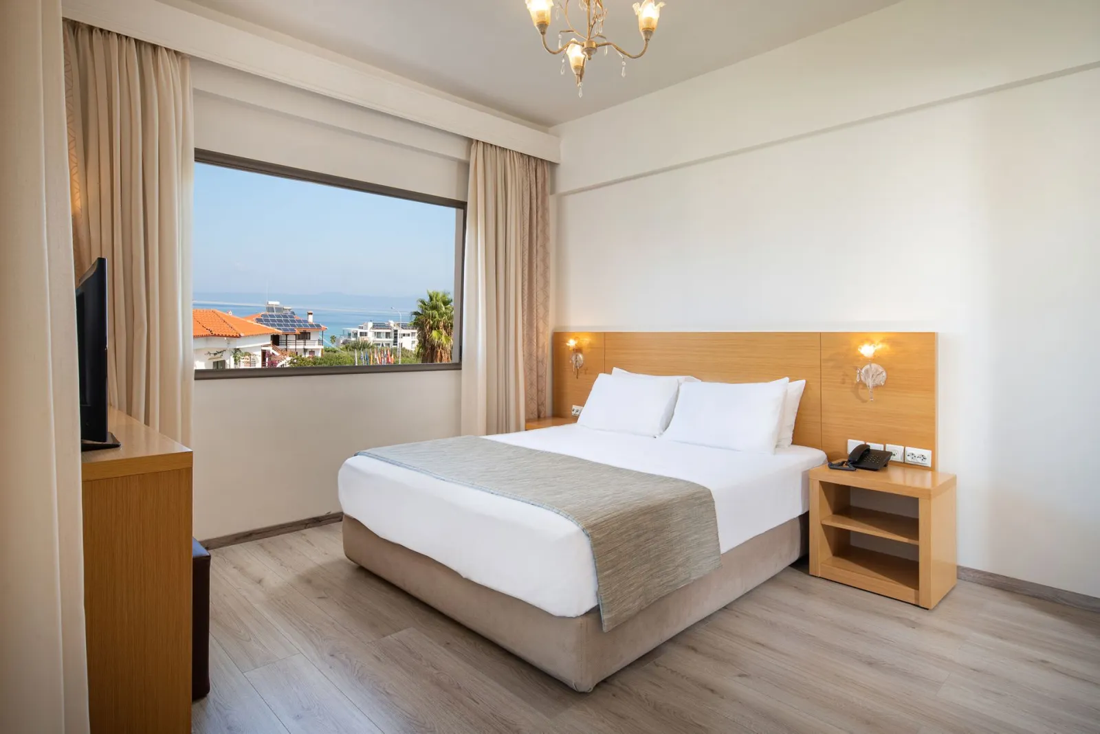 Flegra Palace Family Suite