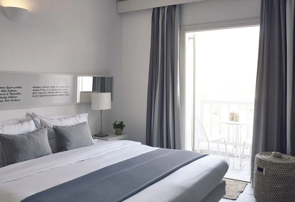 Cozy Room Side Sea View