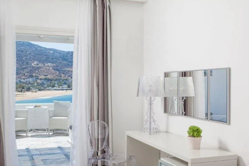 Classic Triple Sea View