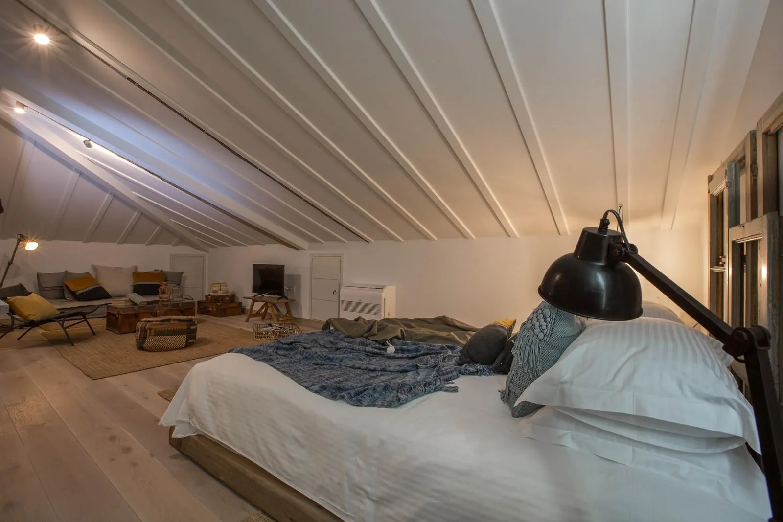 Deluxe Attic Room | Castle &amp; City View