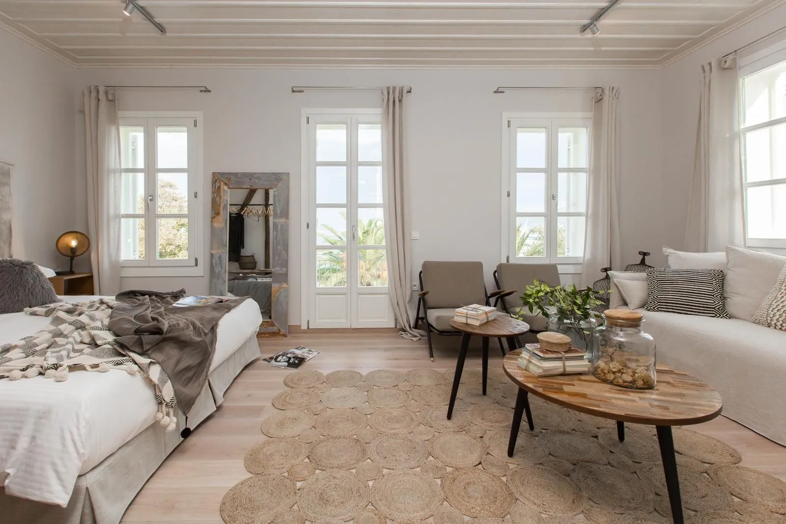 Queen Suite | Bourtzi &amp; Sea View