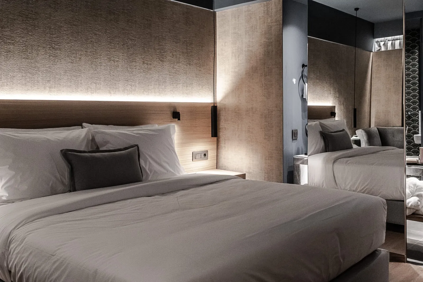 Signature Double Room with Pelion View
