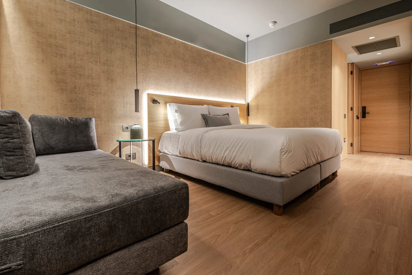 Comfort Triple City View Room