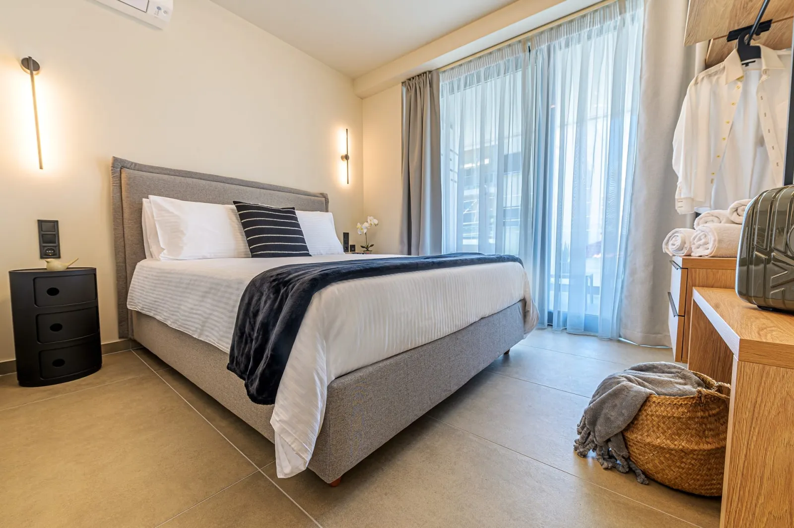 B2 Superior Suite