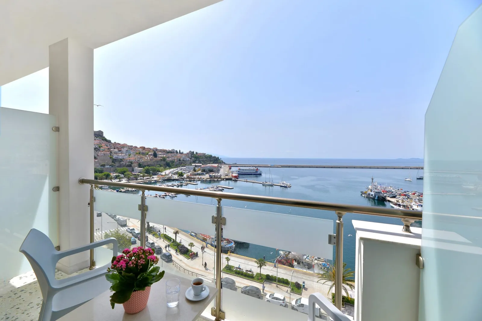 Double Room with Sea View (2 adults + 1 child)