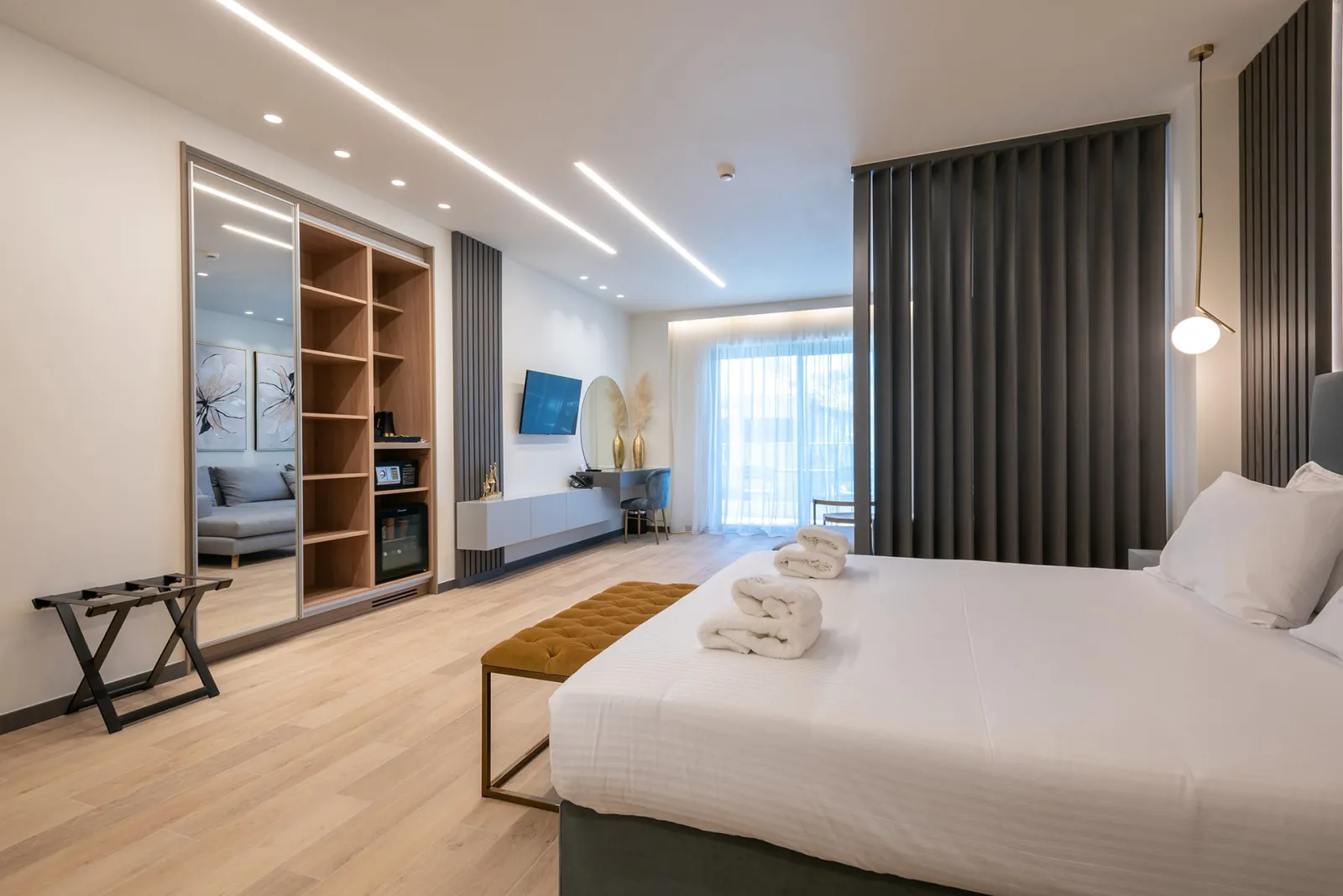 Deluxe Suite