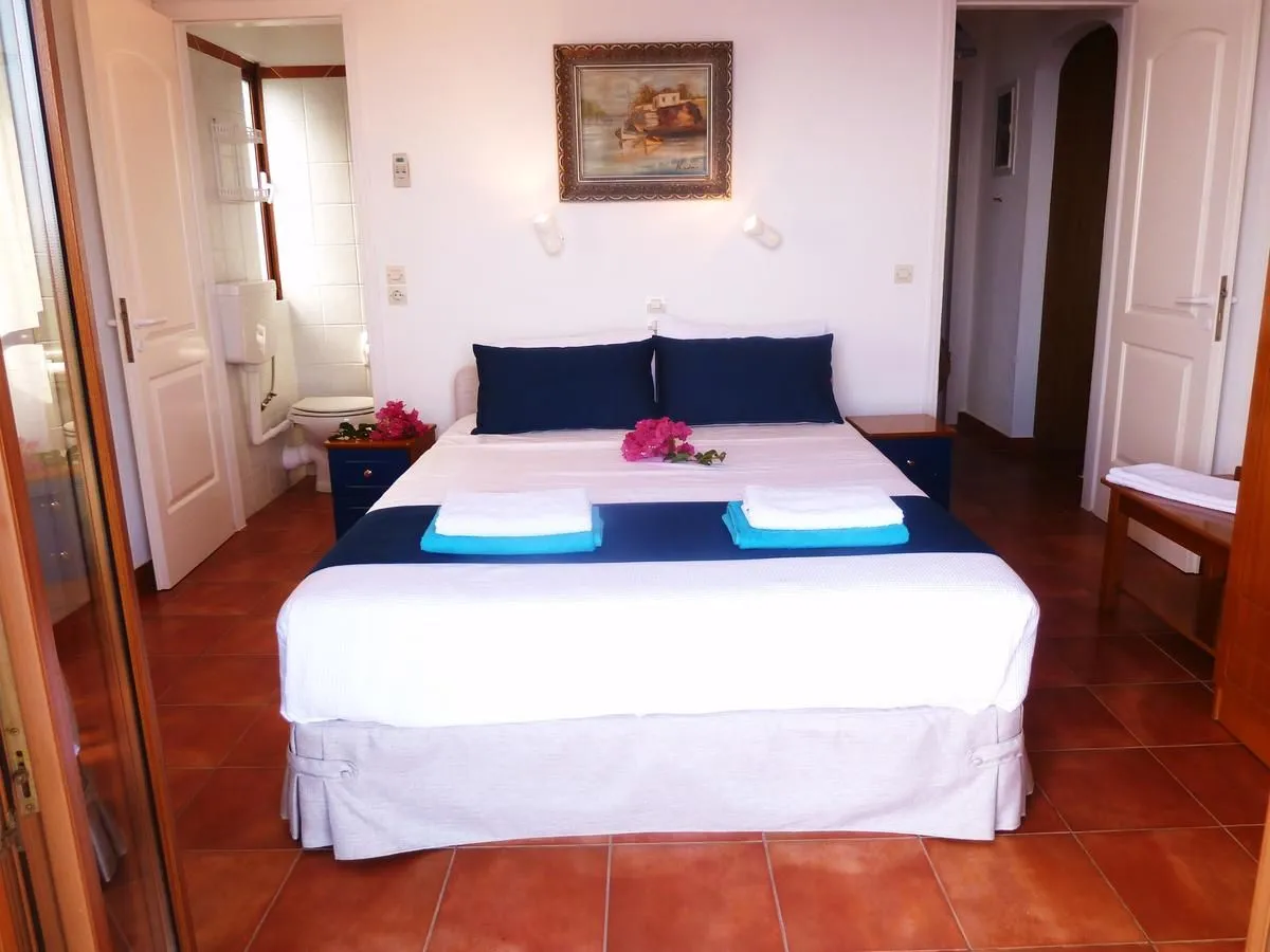 Two bedrooms apartment with Sea and Garden View