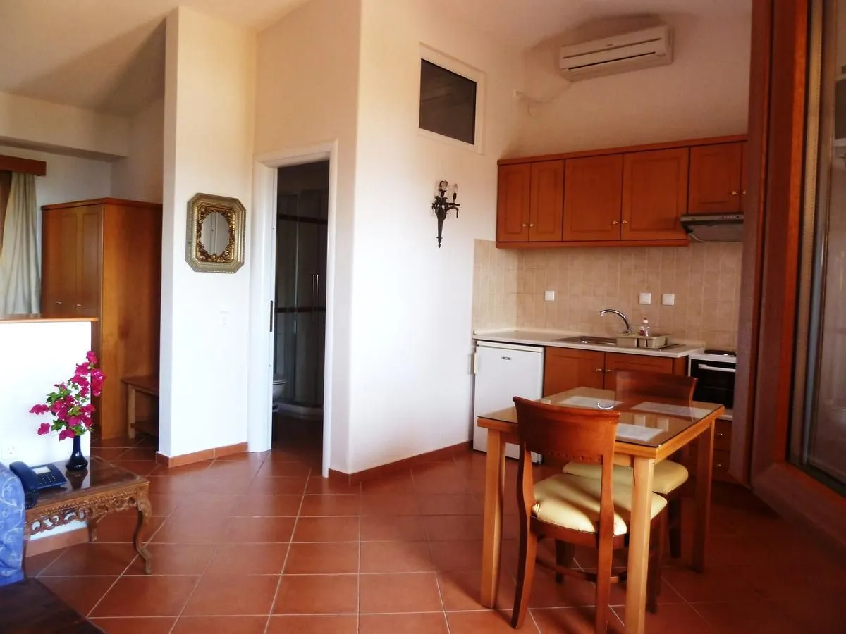 Two bedrooms apartment with Sea and Garden View
