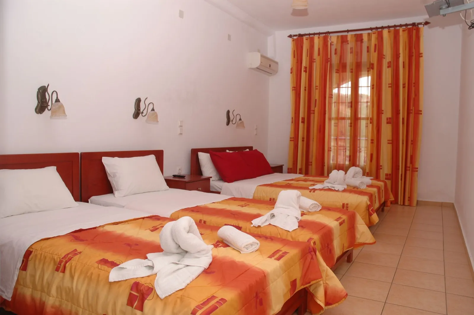 Standard Twin Room with Sea View