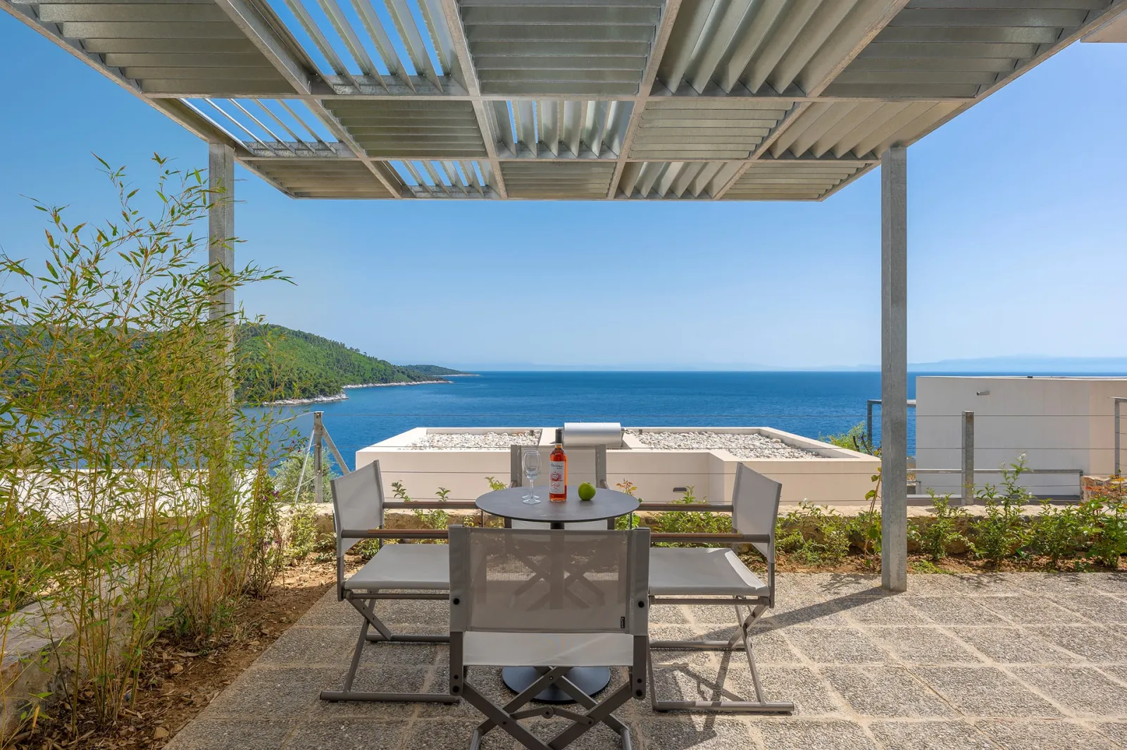 Junior Suite Sea View Elevated Ground Floor 60m²