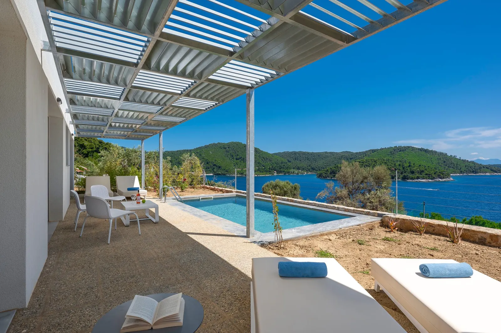Superior 1 Bedroom 1 Level Panoramic Sea View Pool Villa 60m²