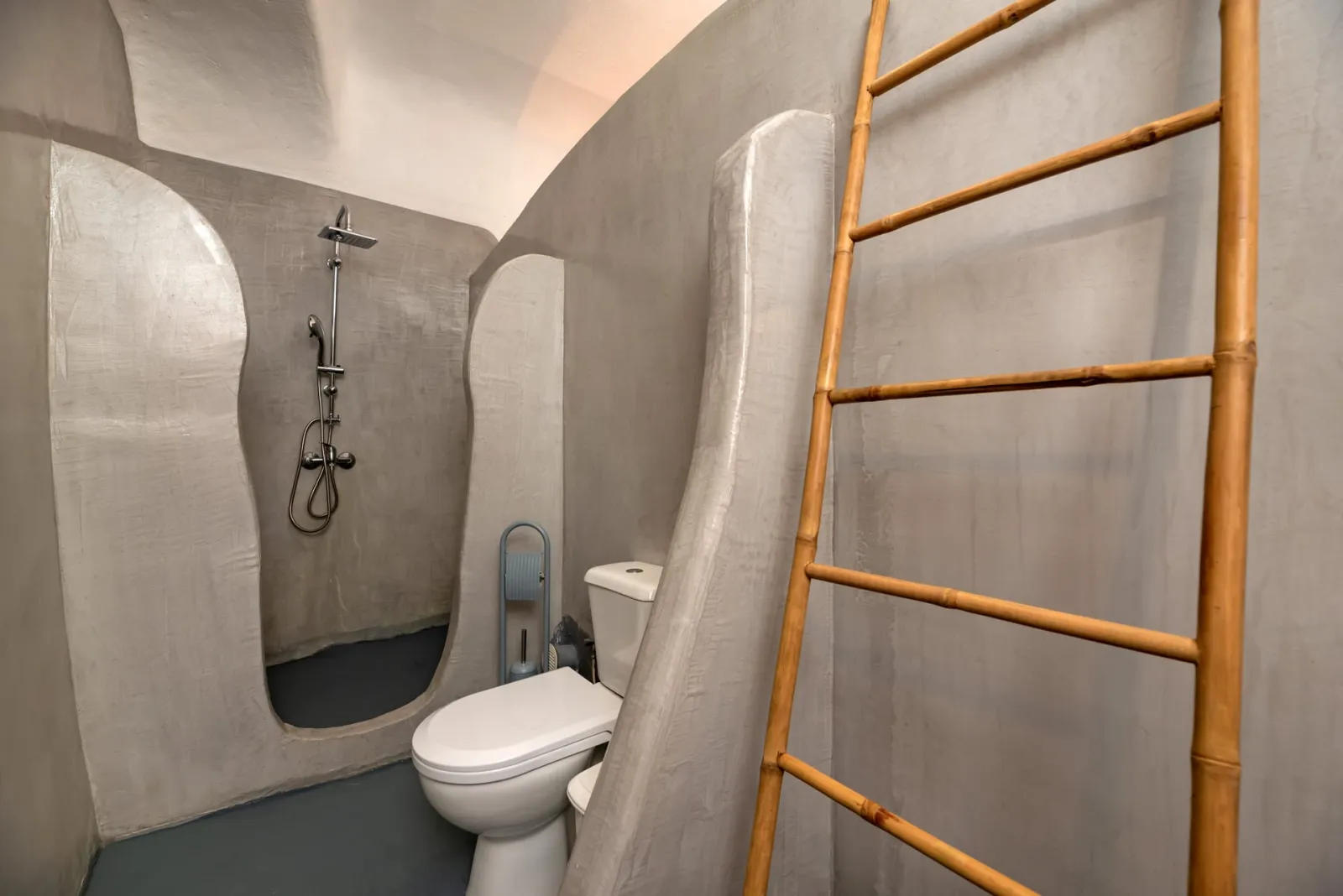 Superior Cave Villa