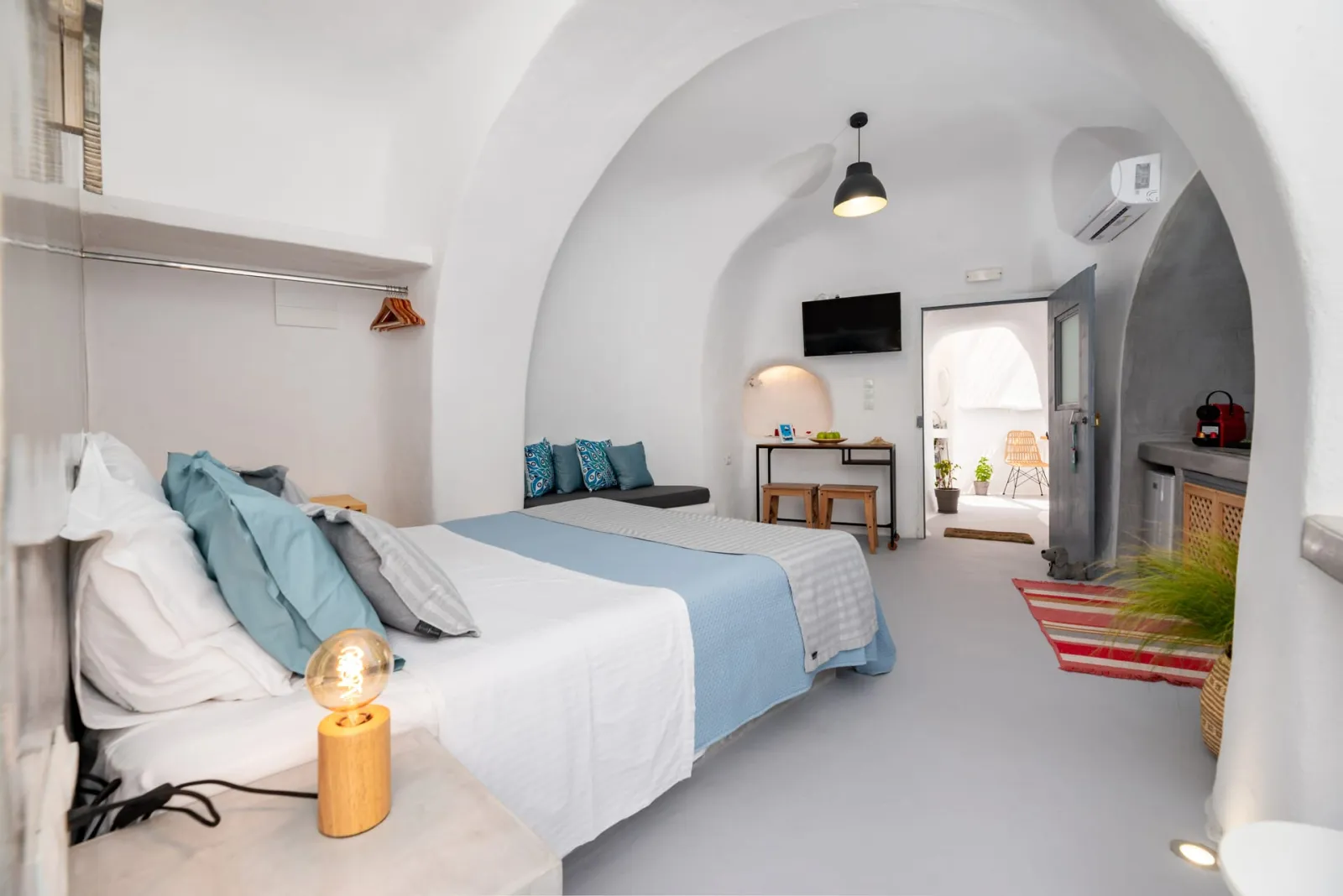 Superior Cave Villa