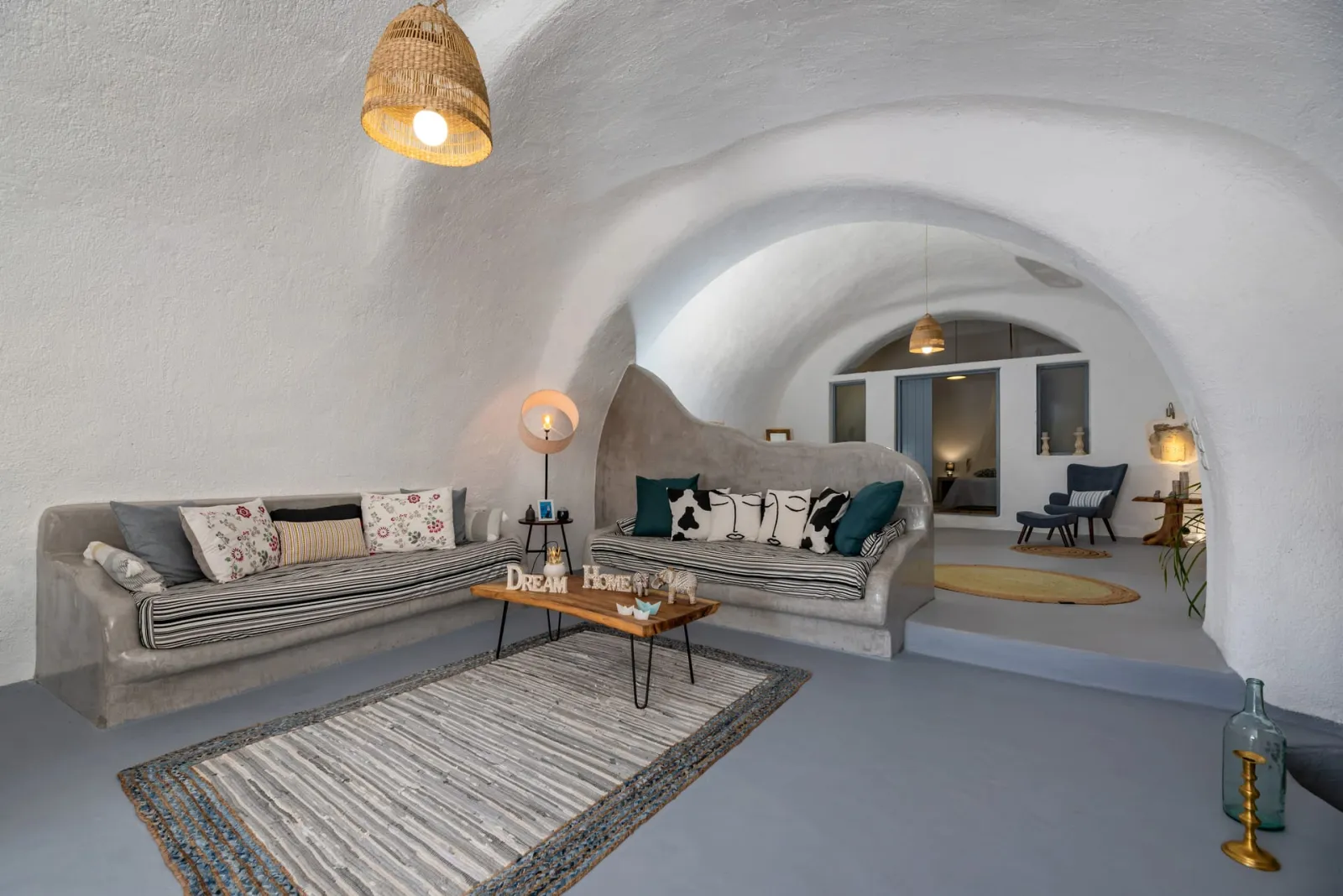Cave Luxury Suite