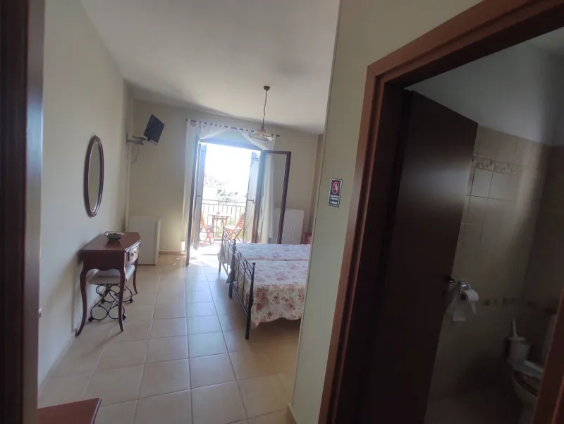 Doppelzimmer mit Balkon und Meerblick #B3