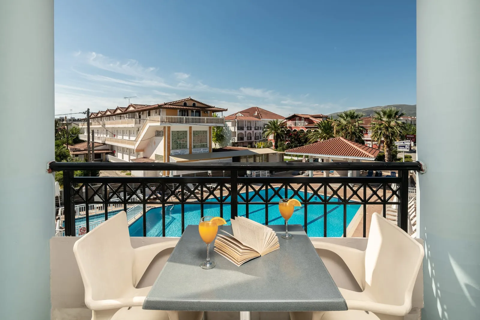 Standard Twin/Double with Pool View