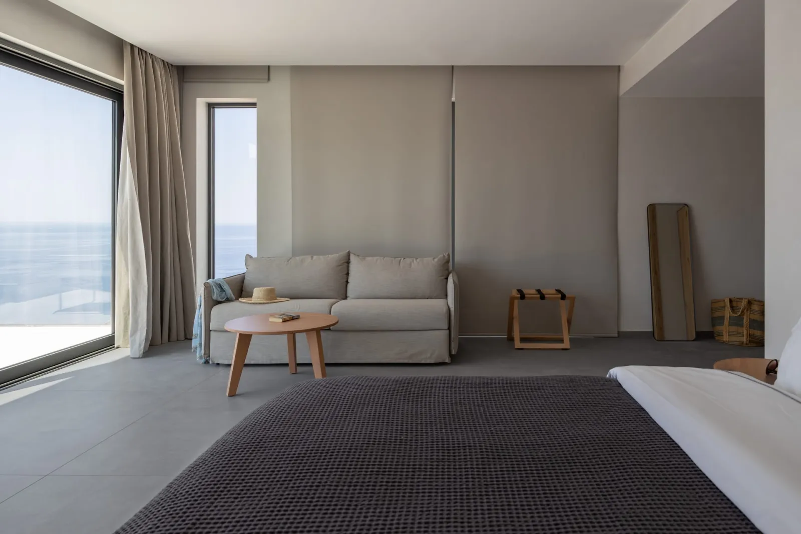 Supreme Suite with Panoramic Sea View and Jetted tub