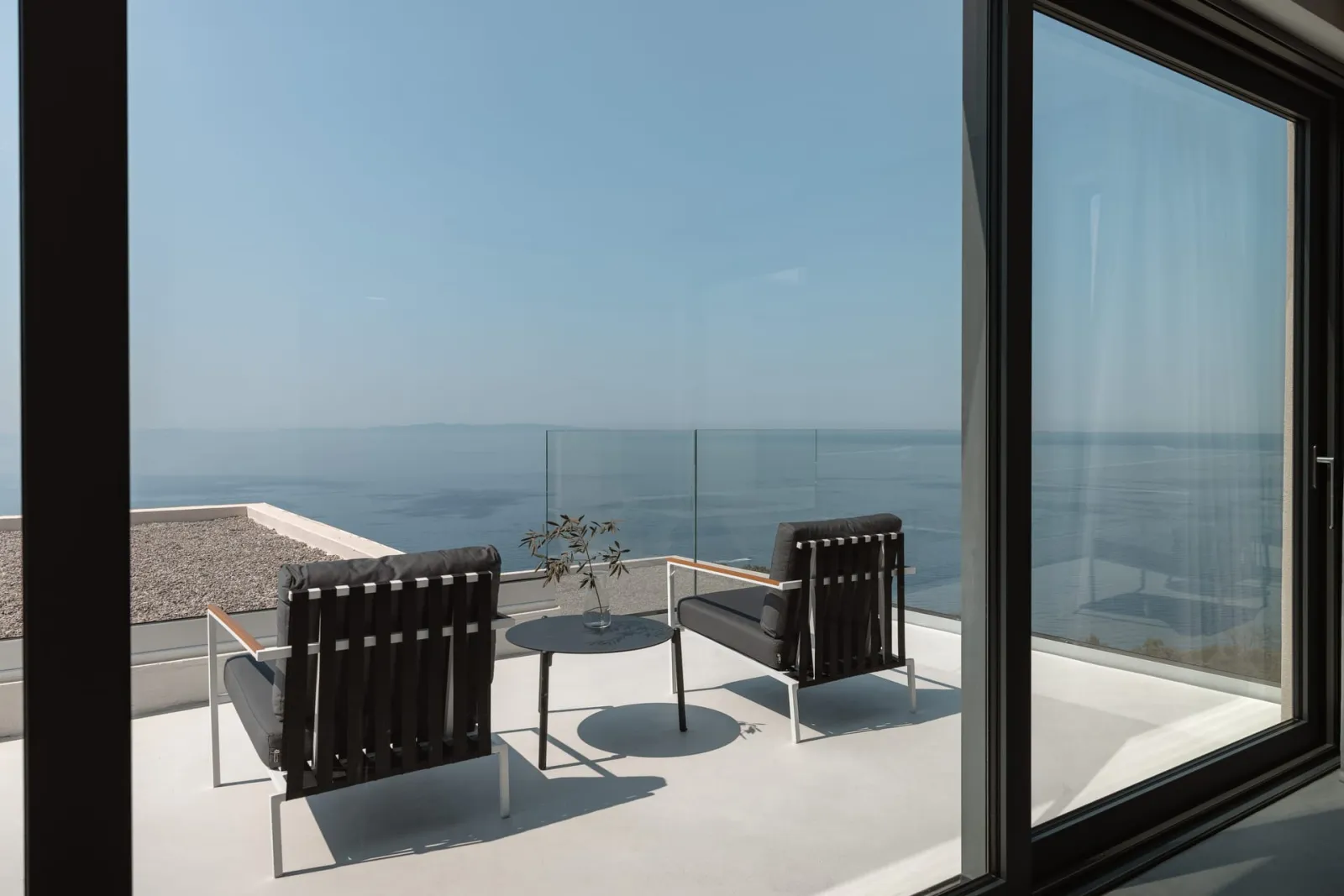 Supreme Suite with Panoramic Sea View and Jetted tub