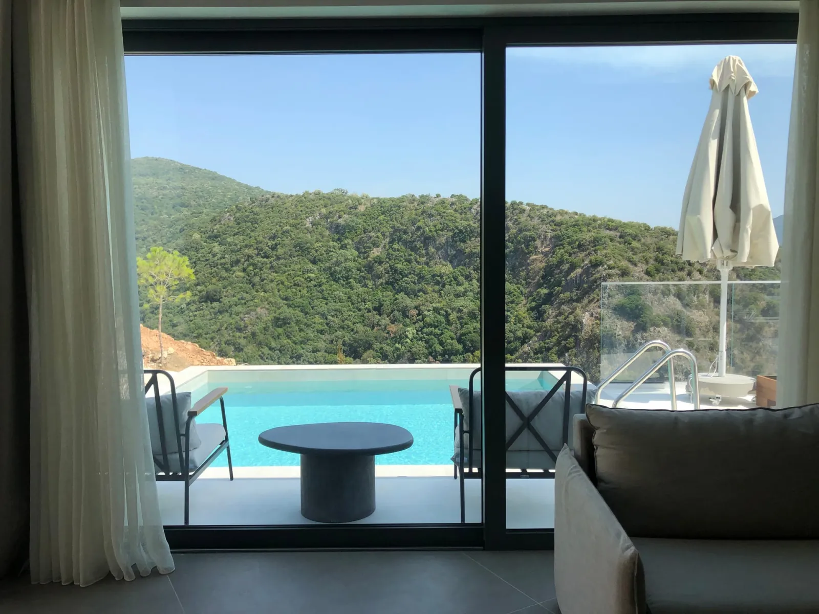 Signature Suite Panoramic Sea View with Private Pool