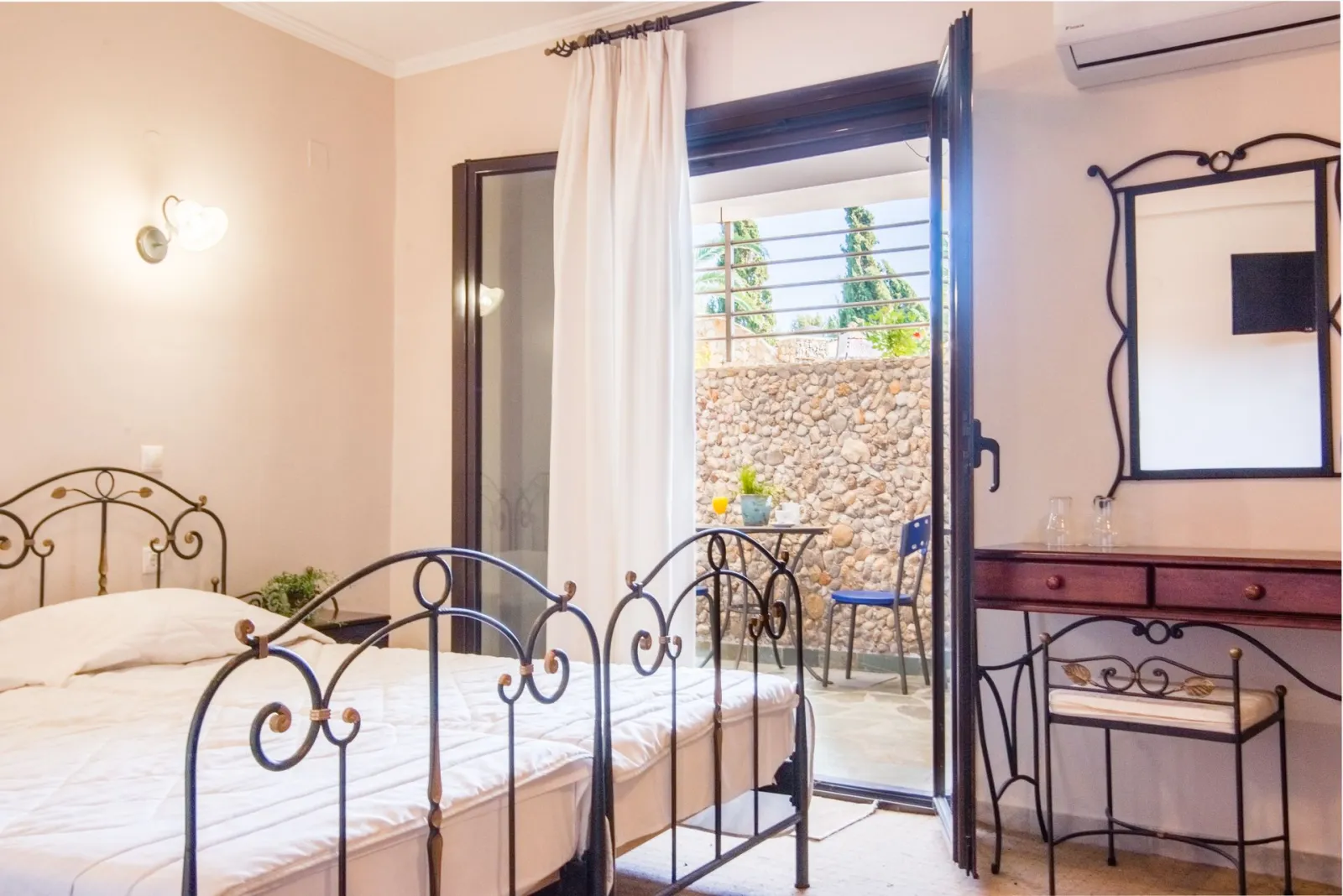 Economy Double Room (Semi-Basement)
