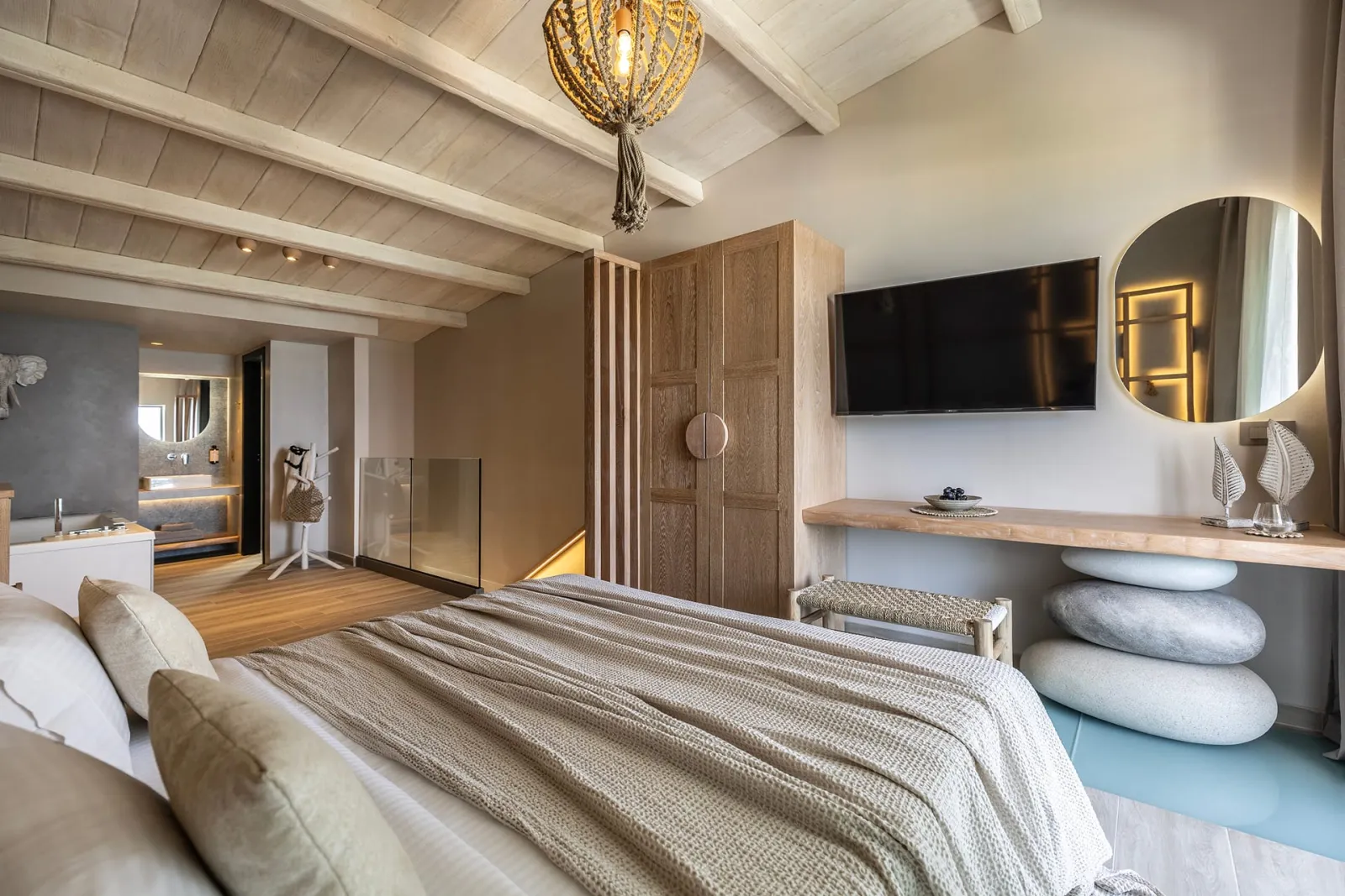Mayasari 2 Level Sea View Suite | Indoor Jacuzzi