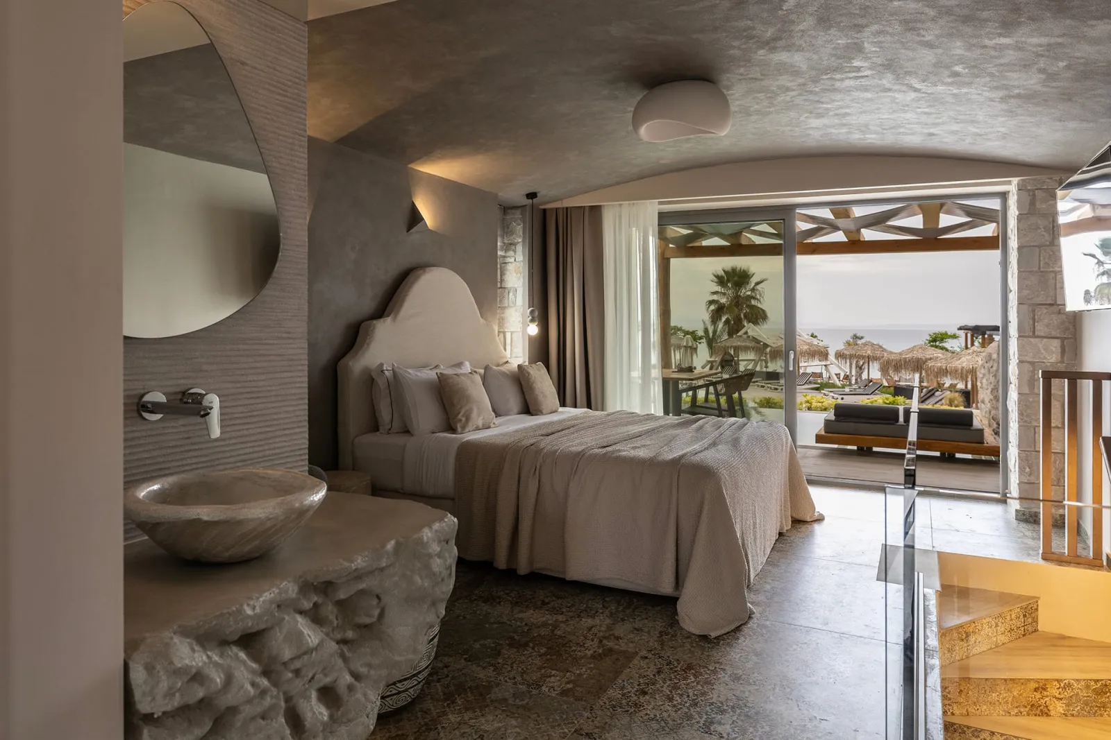 Mayasari King Pool Suite | Sea View