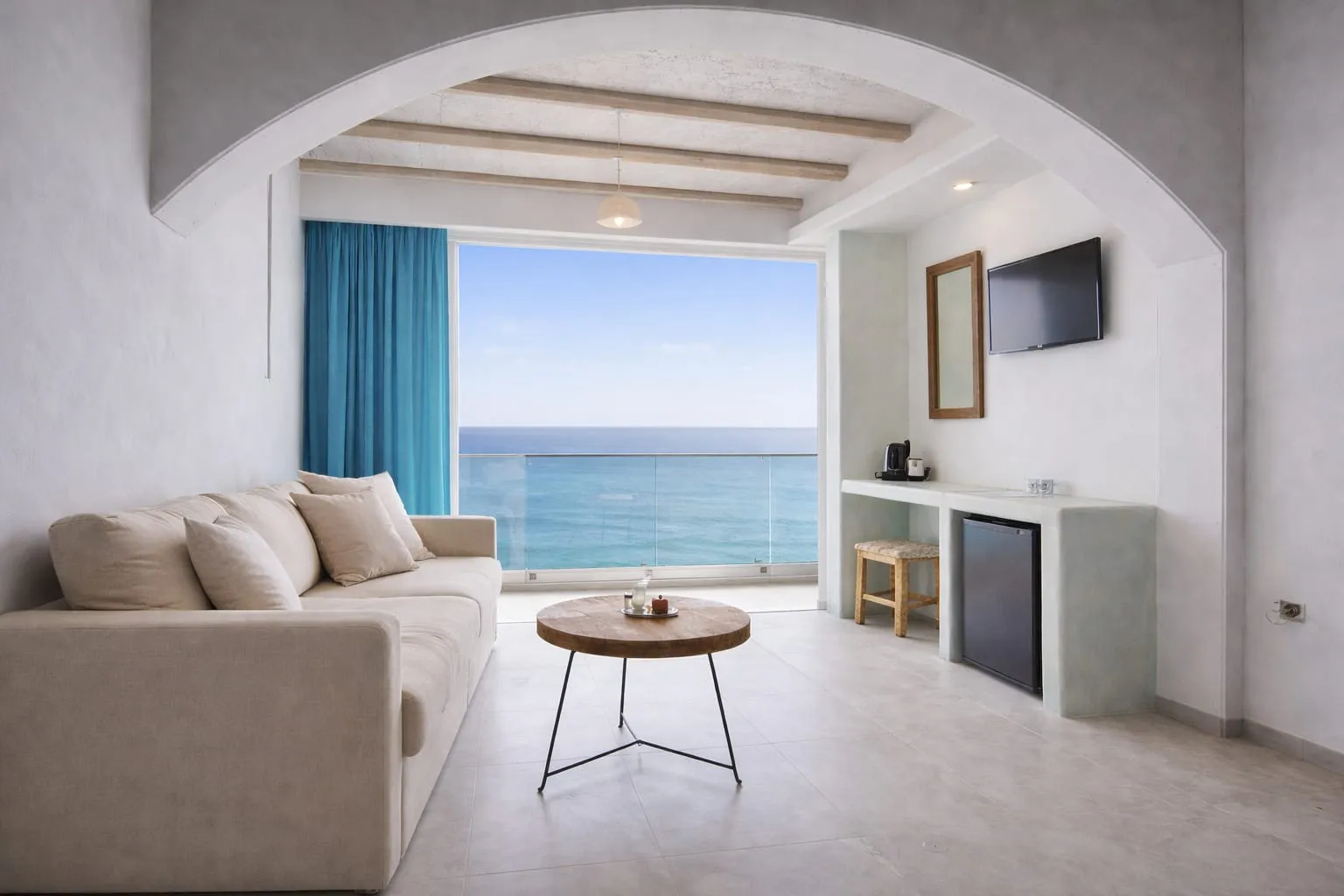Queen Suite with Sea View