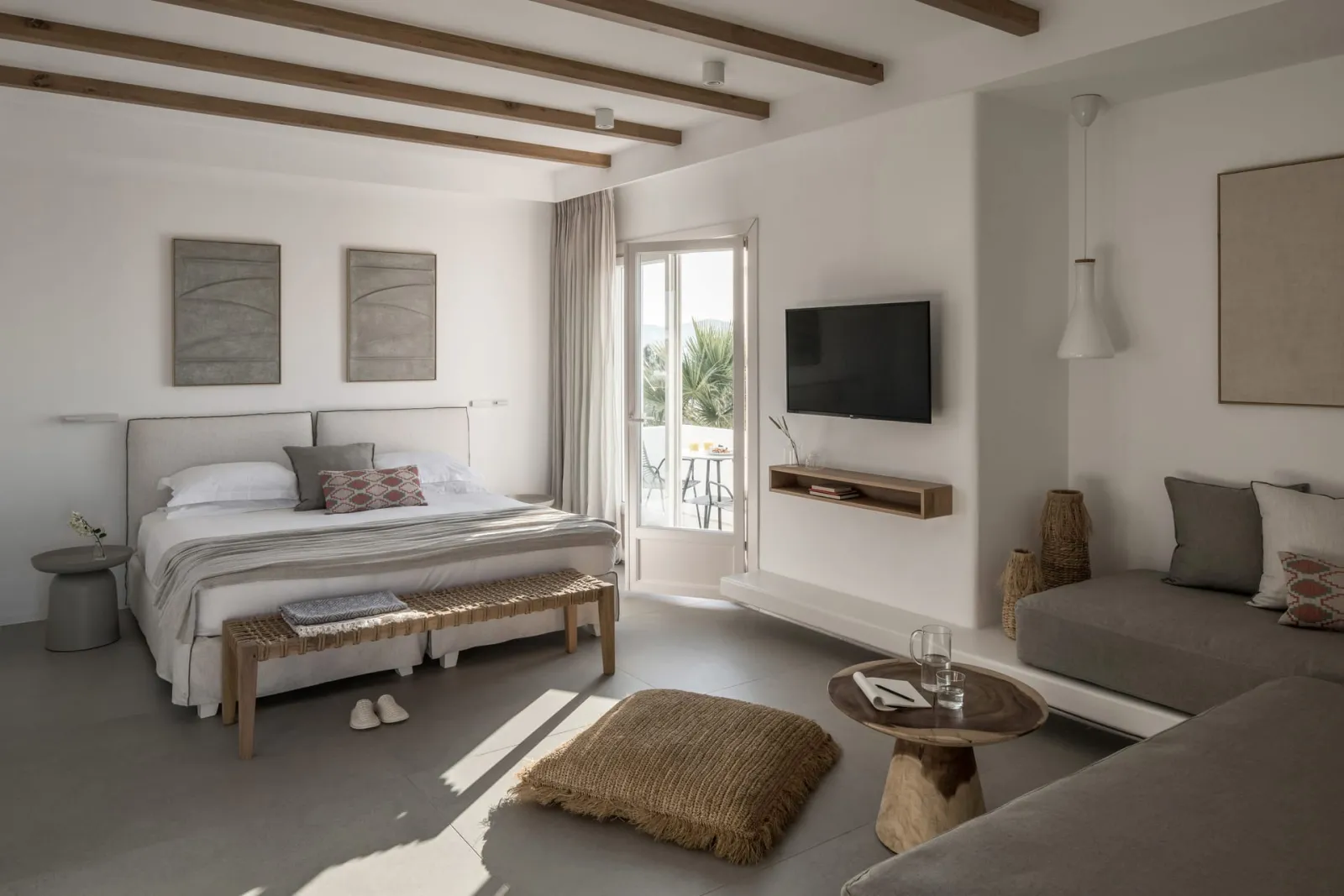 Deluxe Suite